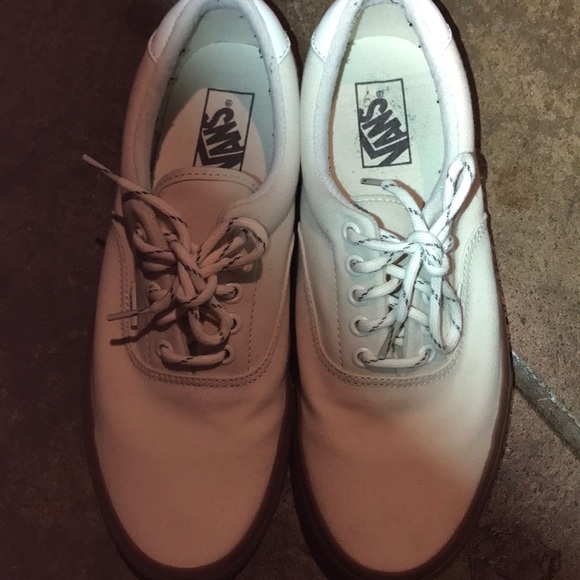 Vans - Picture 4 of 4